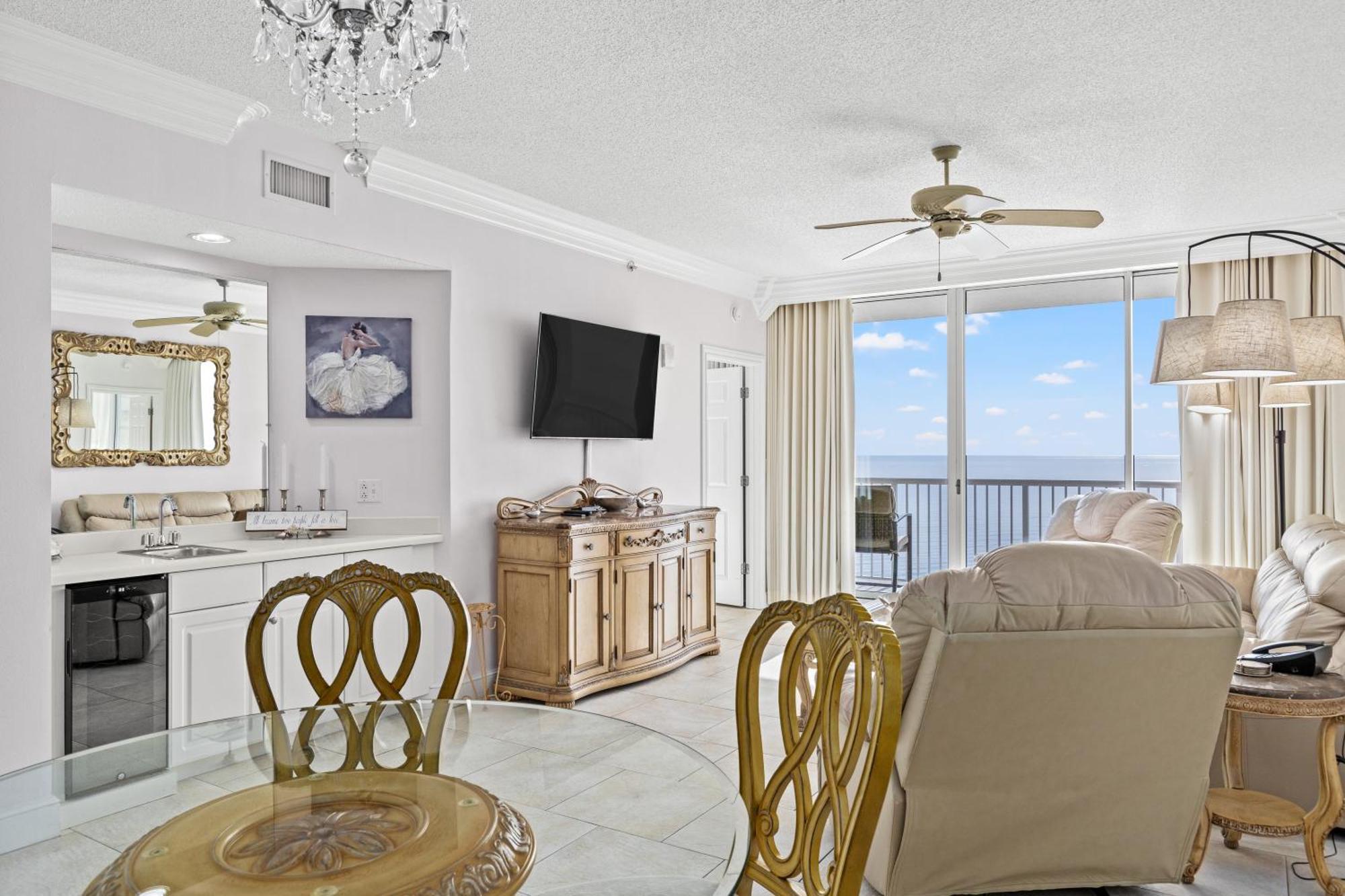 Official Majestic Beach Resort - Over 60 Units - All Ocean Front, Panama City Beach, Fl Chambre photo