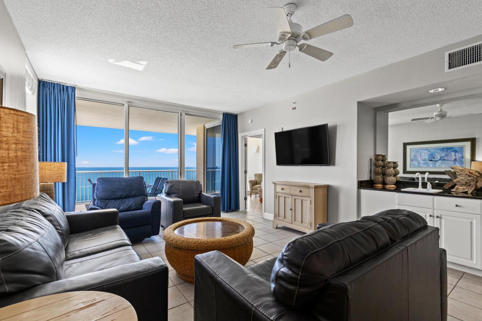 Official Majestic Beach Resort - Over 60 Units - All Ocean Front, Panama City Beach, Fl Chambre photo