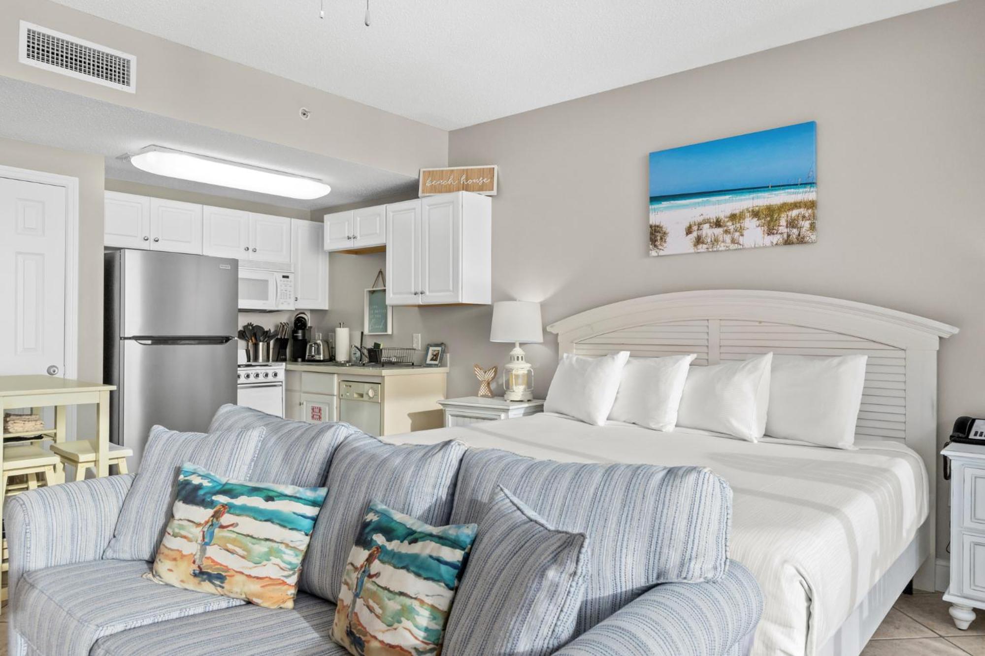 Official Majestic Beach Resort - Over 60 Units - All Ocean Front, Panama City Beach, Fl Chambre photo