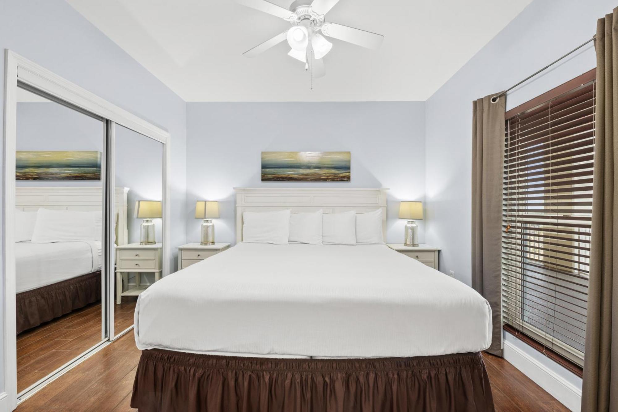 Official Majestic Beach Resort - Over 60 Units - All Ocean Front, Panama City Beach, Fl Chambre photo