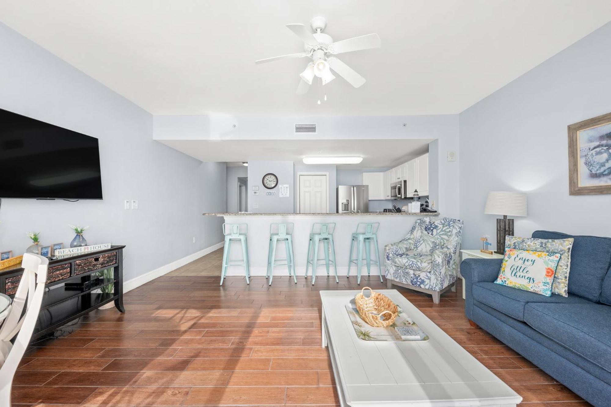 Official Majestic Beach Resort - Over 60 Units - All Ocean Front, Panama City Beach, Fl Chambre photo